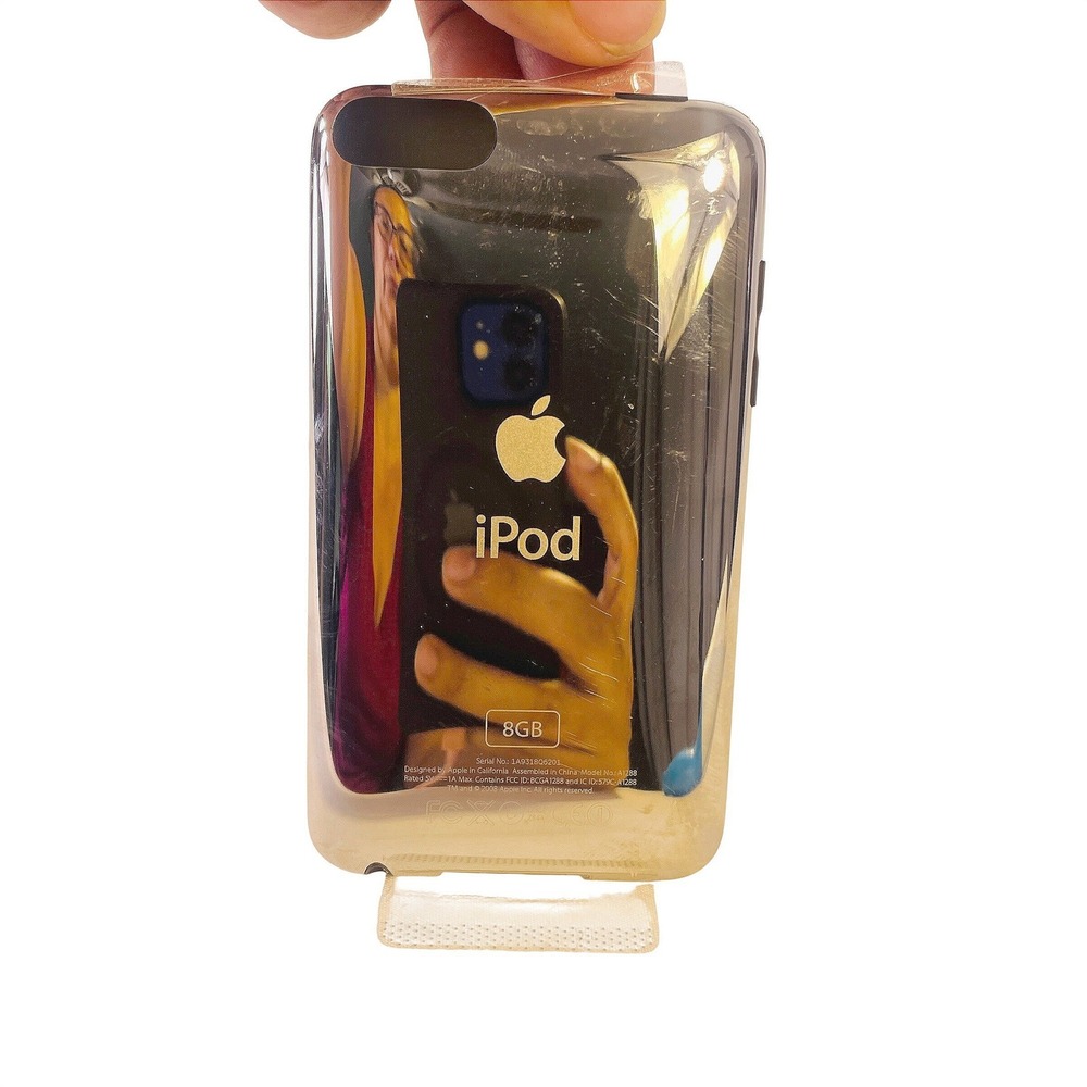 Apple iPod Touch 2nd Gen 8GB Black Excellent Original Box Retro Tech A1288 - Picture 10 of 16